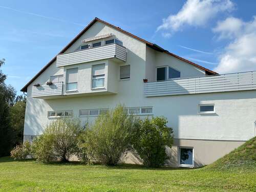 Foto - Wohnung zum Mieten in Grüna 380,00 € 67.5 m²