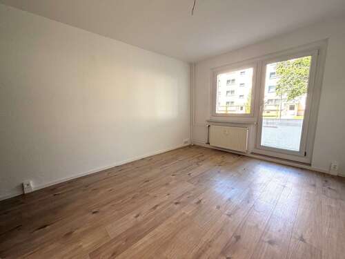 Foto - Wohnung zum Mieten in Plauen 248,40 € 41.4 m²