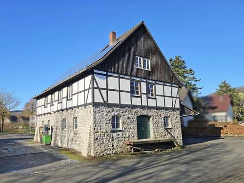 Foto - Haus zum Kaufen in Sundern (Sauerland) 150.000,00 € 488 m²