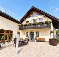 Haus zum Kaufen in Augustusburg 449.000,00 € 250 m²