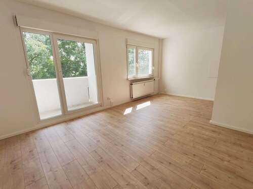 Foto - Wohnung zum Mieten in Halle 400,00 € 59 m²