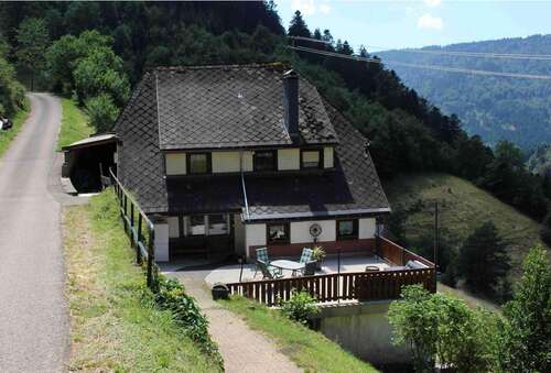 Foto - Haus zum Kaufen in Gütenbach 390.000,00 € 186 m²