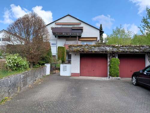 Foto - Haus zum Kaufen in Niedernhausen 635.000,00 € 275 m²
