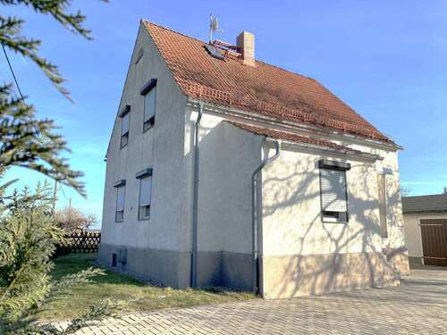 Foto - Haus zum Kaufen in Zeithain 90.000,00 € 79.63 m²