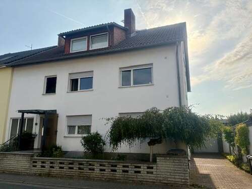 Foto - Haus zum Kaufen in Dietzenbach 730.000,00 € 326 m²