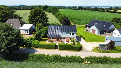 Foto - Haus zum Kaufen in Borgwedel 630.000,00 € 141 m²