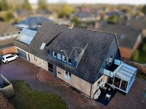 Foto - Haus zum Kaufen in Hatten 469.000,00 € 229 m²