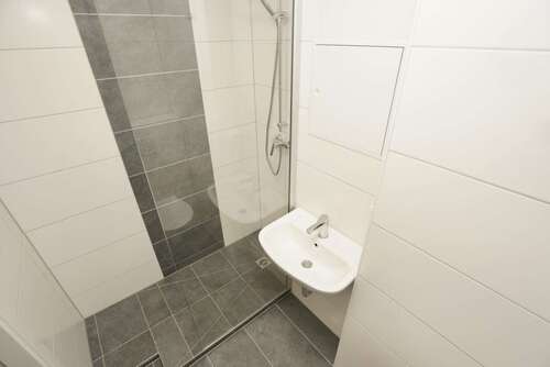 Foto - Wohnung zum Mieten in Chemnitz 230,35 € 46.07 m²