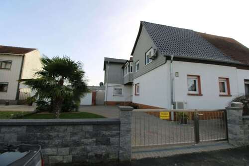 Foto - Haus zum Kaufen in Ludwigshafen am Rhein 450.000,00 € 180.28 m²