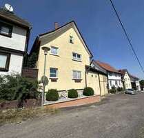 Haus zum Kaufen in Nessetal 180.000,00 € 151.8 m²
