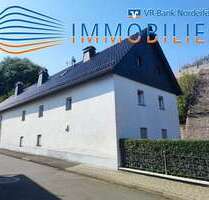 Haus zum Kaufen in Schmidtheim 239.000,00 € 256.64 m²