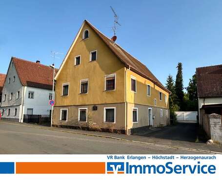 Foto - Haus zum Kaufen in Erlangen Frauenaurach 359.000,00 € 236 m²
