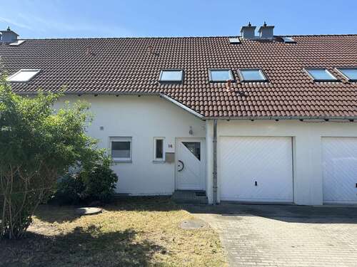 Foto - Haus zum Kaufen in Sachsen-Anhalt - Schkopau 240.000,00 € 112 m²
