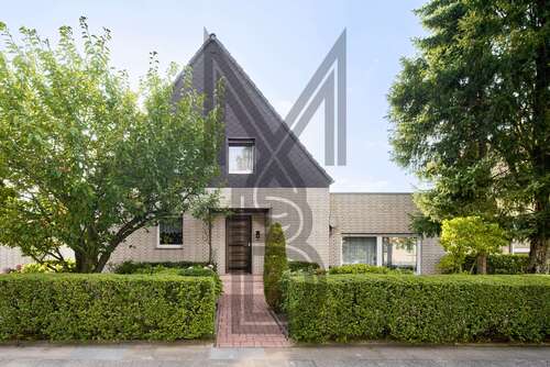 Foto - Haus zum Kaufen in Duisburg Großenbaum 499.000,00 € 190 m²