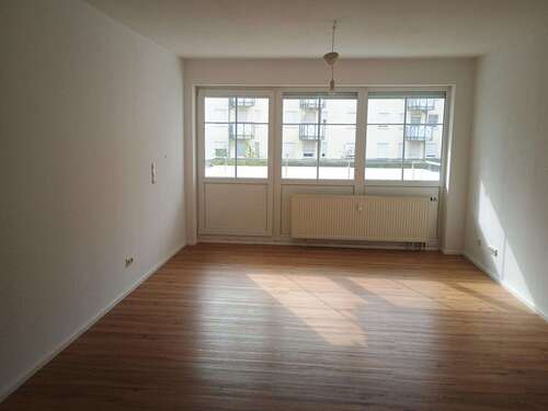 Foto - Wohnung zum Mieten in Plauen 305,00 € 50.59 m²