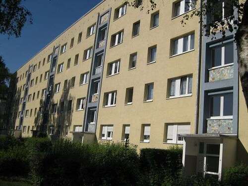 Foto - Wohnung zum Mieten in Bernburg (Saale) 353,00 € 60.69 m²