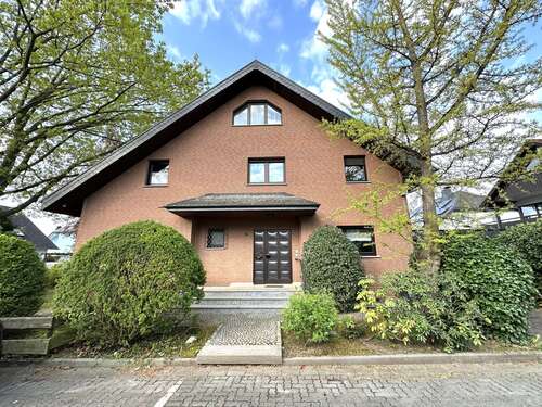 Foto - Haus zum Kaufen in Kriftel 890.000,00 € 251 m²