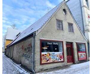 Haus zum Kaufen in Flensburg 399.000,00 € 318 m²