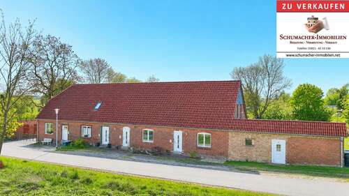 Foto - Haus zum Kaufen in Papenhagen OT Hoikenhagen 248.000,00 € 321.83 m²