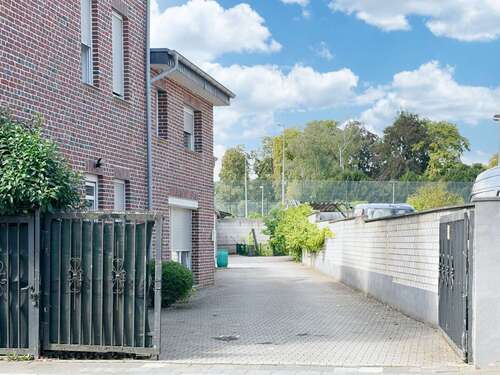 Foto - Haus zum Kaufen in Mönchengladbach-Wickrath 457.000,00 € 181 m²
