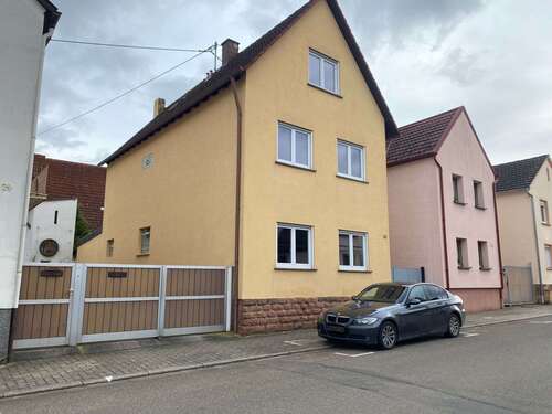 Foto - Haus zum Kaufen in Hochstadt 335.000,00 € 1 m²