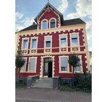 Haus zum Kaufen in Bad Lippspringe 640.000,00 € 365 m²