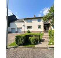 Haus zum Kaufen in Rheinland-Pfalz - Longkamp 299.000,00 € 240 m²