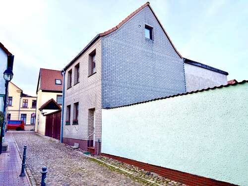 Foto - Haus zum Kaufen in Teterow 150.000,00 € 124 m²