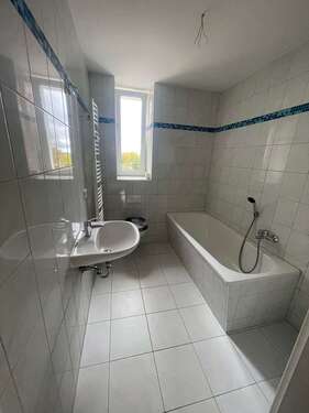 Foto - Wohnung zum Mieten in Zeitz 377,88 € 67.48 m²