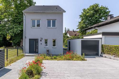 Foto - Haus zum Kaufen in Fürstenfeldbruck 1.590.000,00 € 206.27 m²