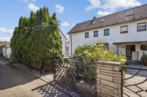 Foto - Haus zum Kaufen in Böblingen 585.000,00 € 129.92 m²
