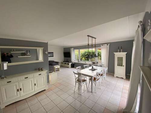 Foto - Wohnung zum Mieten in Sandesneben 1.600,00 € 130 m²