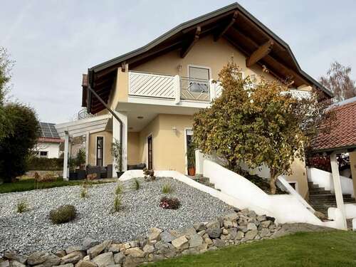 Foto - Haus zum Kaufen in Essenbach 719.000,00 € 180 m²