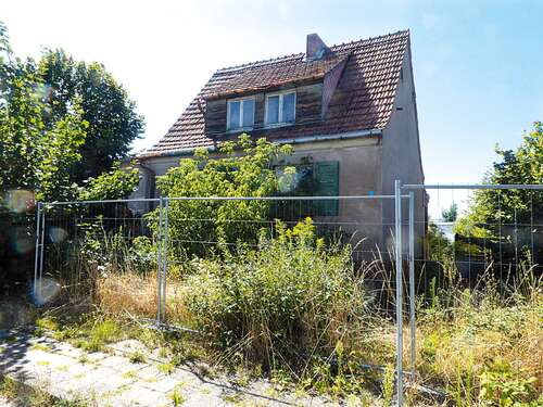 Foto - Haus zum Kaufen in Genthin 20.000,00 € 90 m²
