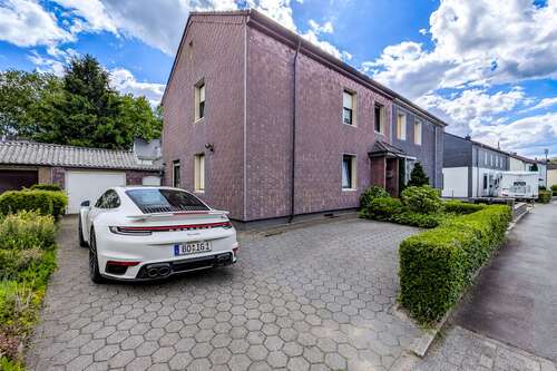Foto - Haus zum Kaufen in Bochum 400.000,00 € 185 m²