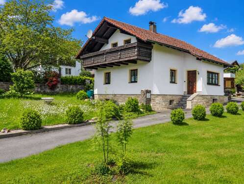Foto - Haus zum Kaufen in Regen 199.000,00 € 122.94 m²