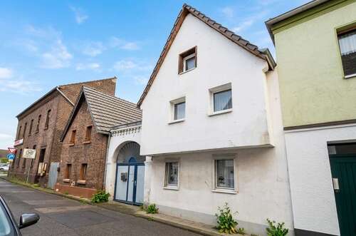 Foto - Haus zum Kaufen in Köln Zündorf 219.000,00 € 110 m²
