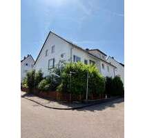 Haus zum Kaufen in Stuttgart-Stammheim 1.150.000,00 € 310.47 m² Haus zum Kaufen in Stuttgart-Stammheim 1.150.000,00 € 310.47 m²