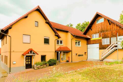 Foto - Haus zum Kaufen in Ermershausen 299.000,00 € 270 m²