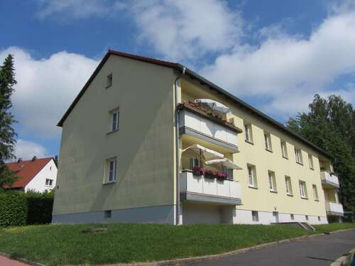 Foto - Wohnung zum Mieten in Waldershof 352,00 € 63.95 m²