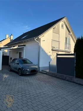 Foto - Haus zum Kaufen in Blumberg 729.000,00 € 125.35 m²