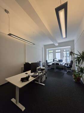 Foto - Büro in Köln 2.200,00 € 42 m² - 2.200,00&nbsp;EUR Kaltmiete, ca.&nbsp; 42,00&nbsp;m&sup2;
