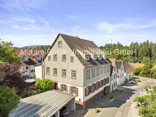 Foto - Haus zum Kaufen in Tiefenbronn 598.000,00 € 250.55 m²