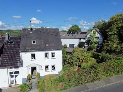 Foto - Haus zum Kaufen in Altenkirchen 175.000,00 € 109 m²