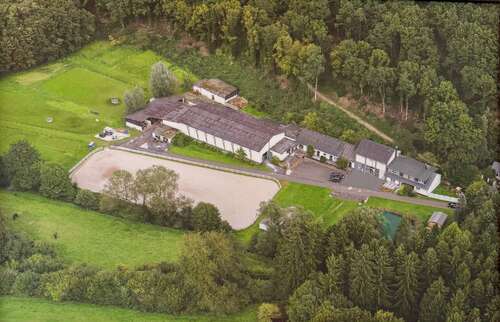 Foto - Haus zum Kaufen in Horhausen 877.000,00 € 220 m²