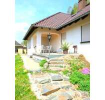 Haus zum Kaufen in Klingenthal 185.000,00 € 198.5 m²