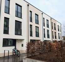 Haus zum Mieten in Frankfurt am Main 2.400,00 € 136.1 m²