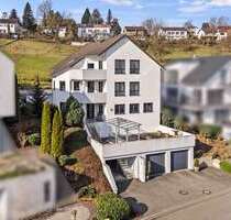 Haus zum Kaufen in Berg 1.200.000,00 € 237 m²