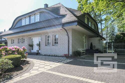Foto - Haus zum Kaufen in Monheim am Rhein 1.490.000,00 € 181 m²