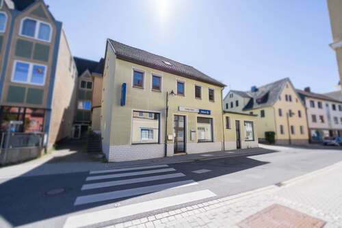 Foto - Haus zum Kaufen in Neustadt bei Coburg 97.500,00 € 280 m²